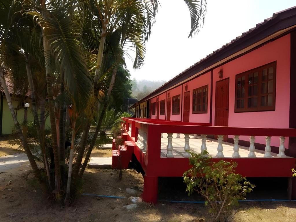 Umphangburiresort מראה חיצוני תמונה