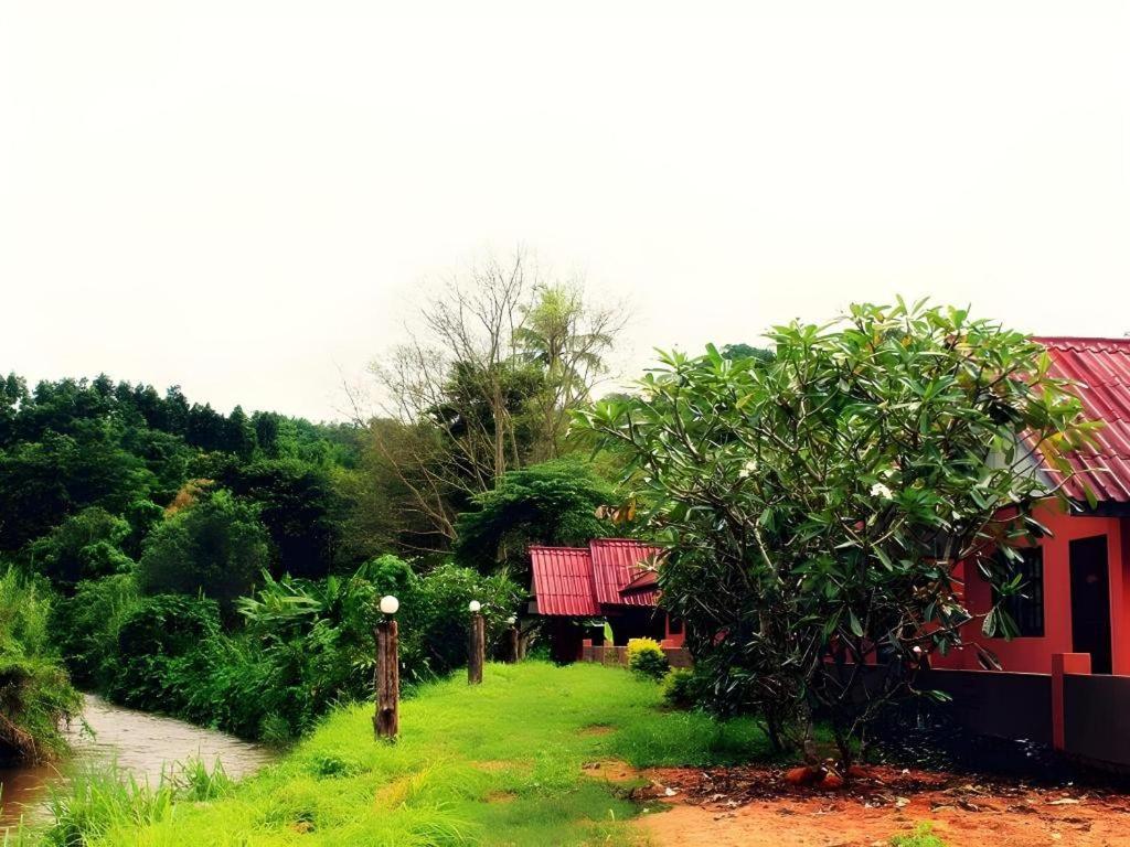 Umphangburiresort מראה חיצוני תמונה